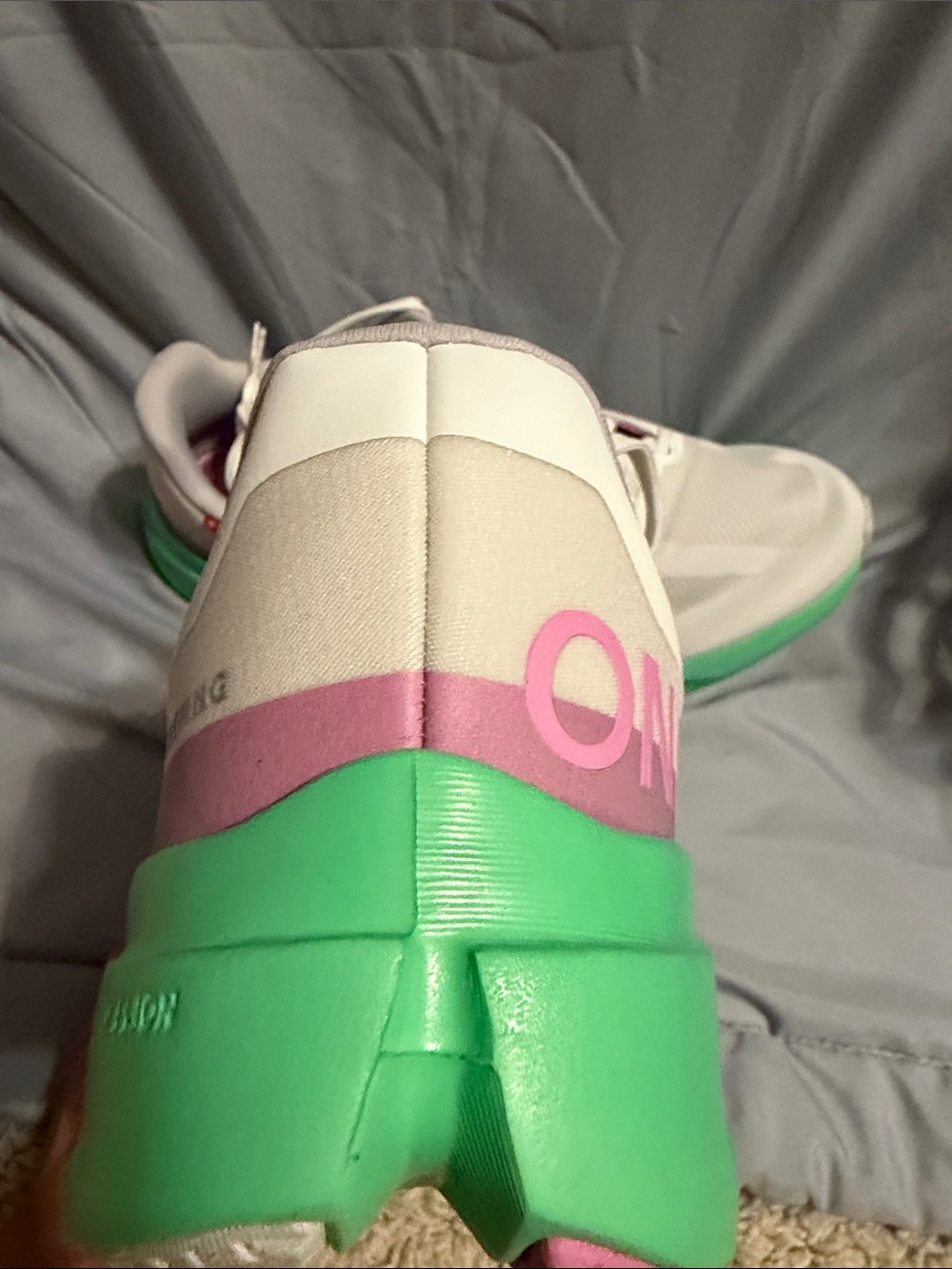 On Cloud Men’s Running Shoes White with Mint Green Sole and Pink Branding - Picture 5 of 7